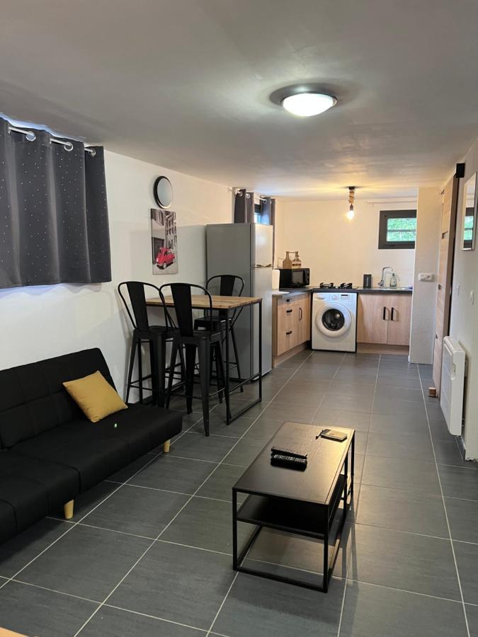 Rez de villa avec extérieur et plancha Taradeau Esterno foto